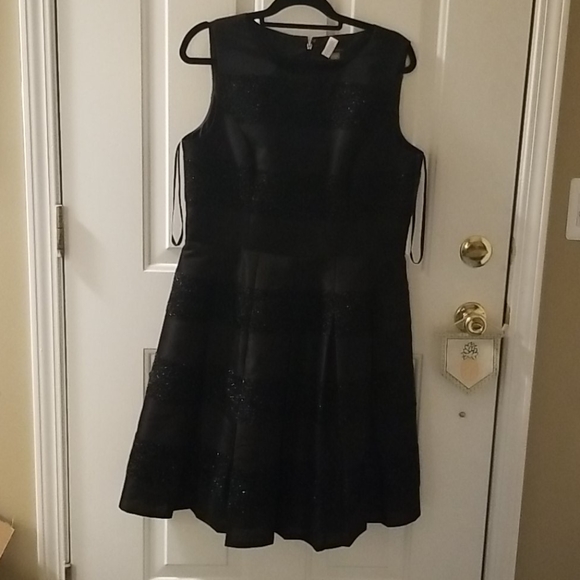 Tommy Hilfiger Party Dress - Picture 1 of 2